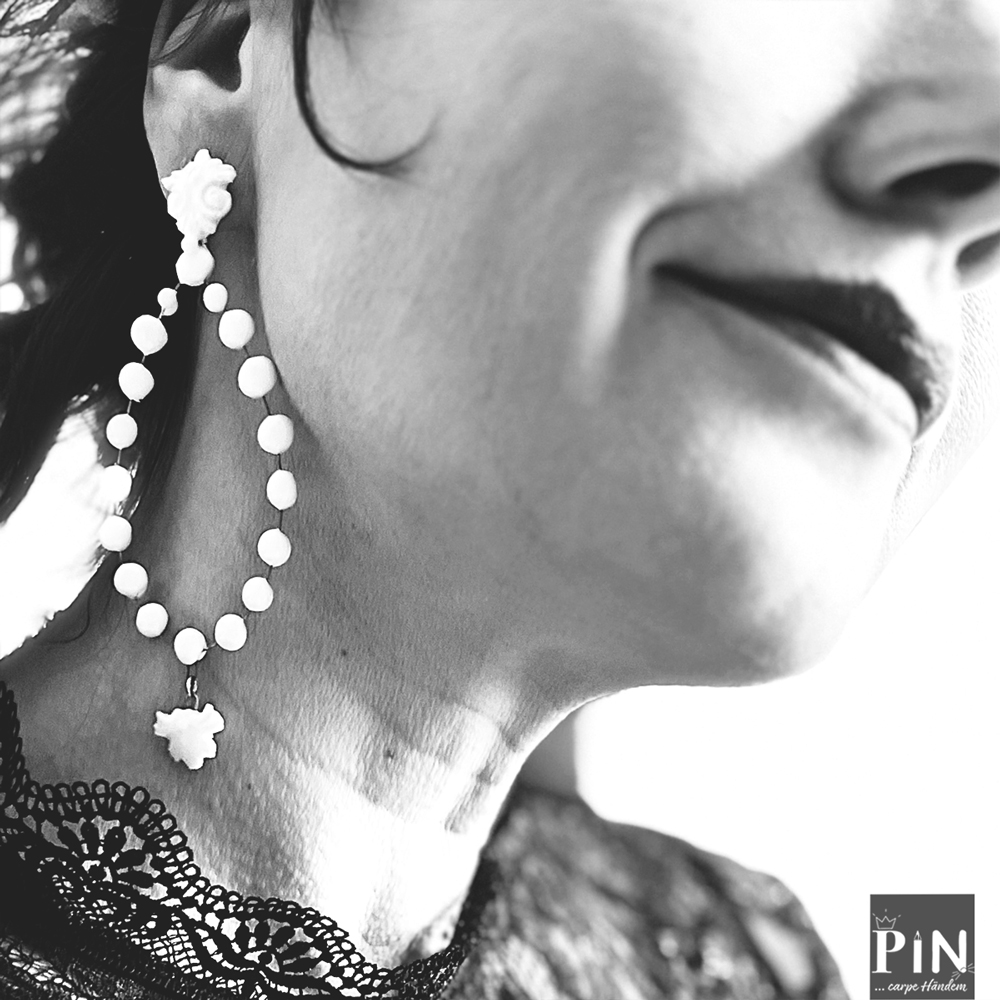 Ornament-Perlentropfen-Blatt Porzellan Ohrstecker Silber