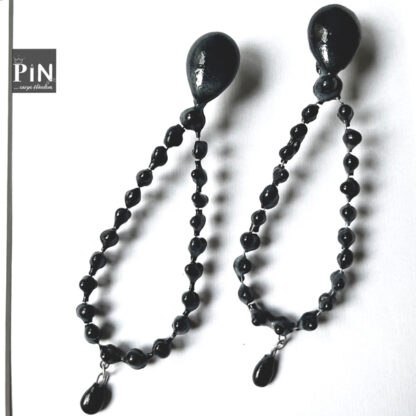 großer_tropfen_perlentropfen_perle_ohrhänger_schwarzes_porzellan_coni-pin_einzel