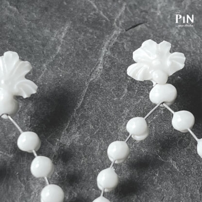 porzellanschmuck_blatt_perlentropfen_tropfen_coni-pin_detail