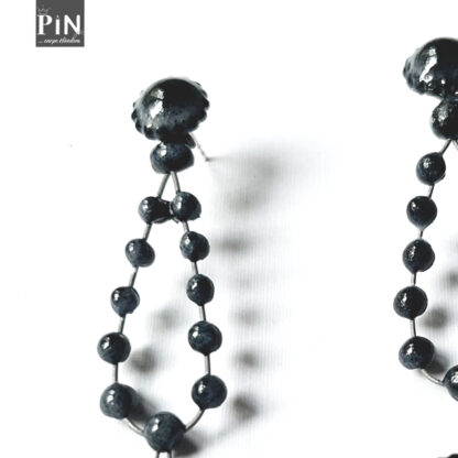 tortleett_perlentropfen_tortlett_ohrhänger_schwarzes_porzellan_coni-pin_detail